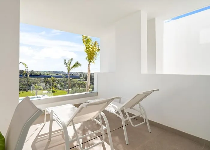 Al4-2011 - - Alcazaba Lagoon Apartment