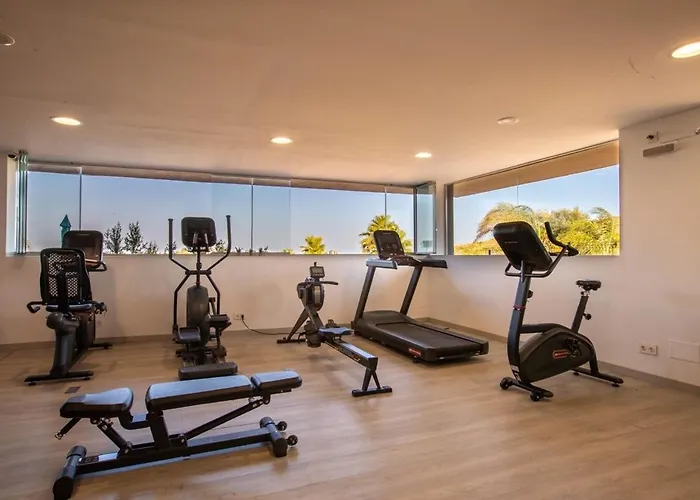 Al4-2011 - - Alcazaba Lagoon إِستيبونا