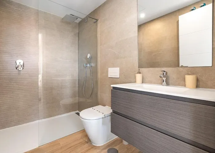 Al4-2011 - - Alcazaba Lagoon شقة